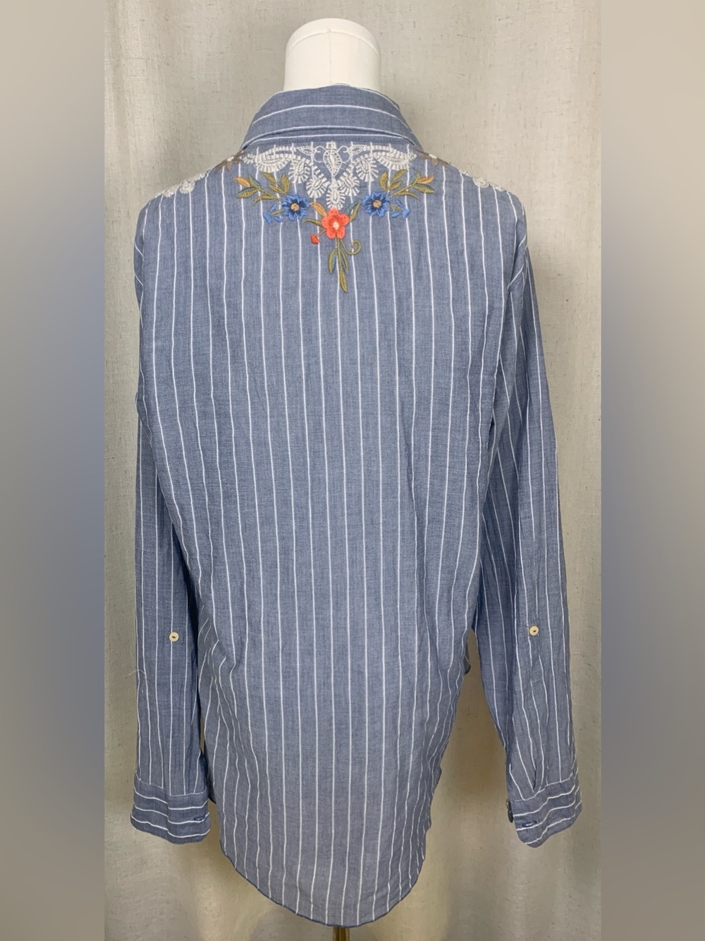 Johnny Was Workshop Embroidered Floral Stripe Button Up Tunic Shirt M Boho - Picture 4 of 5